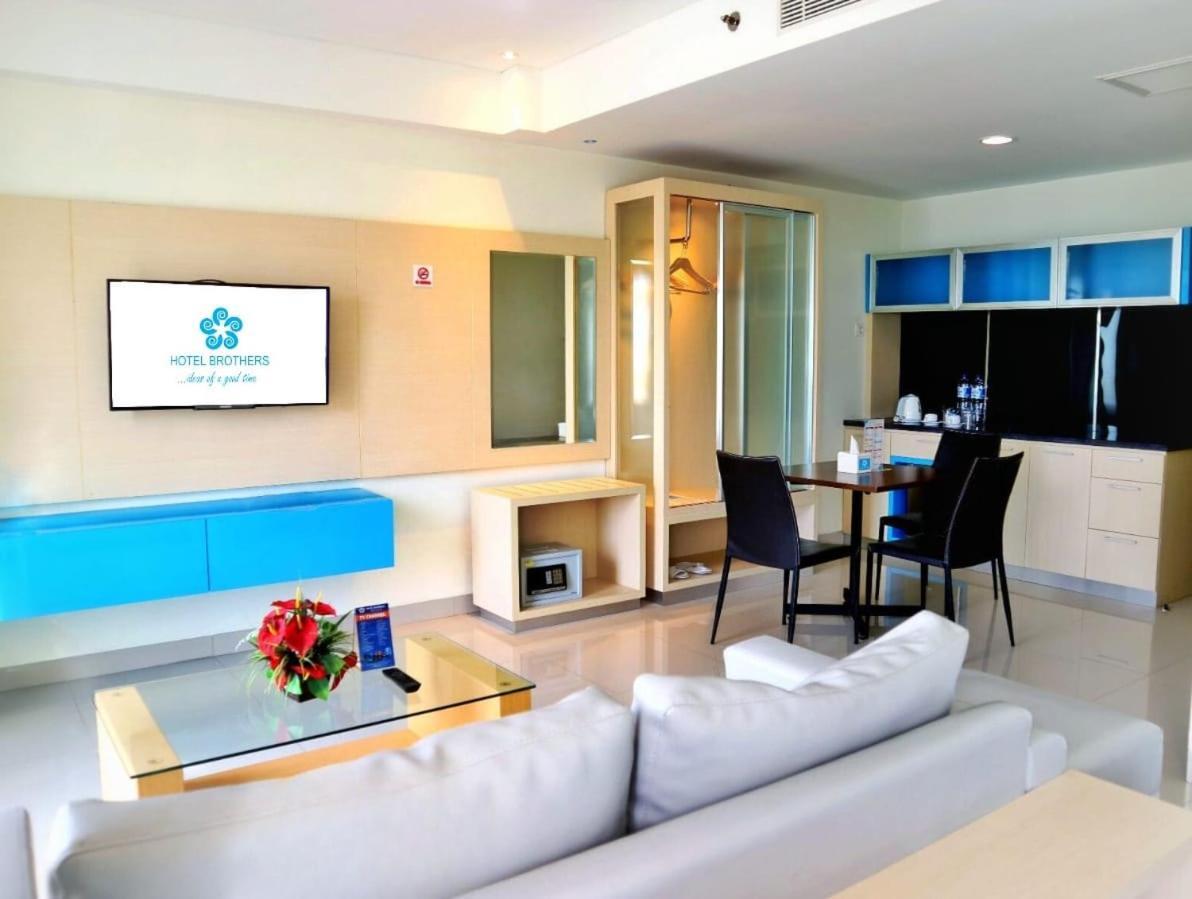 Hotel Brothers Biru Solo Baru Exteriér fotografie
