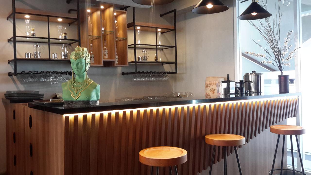 Hotel Brothers Biru Solo Baru Exteriér fotografie