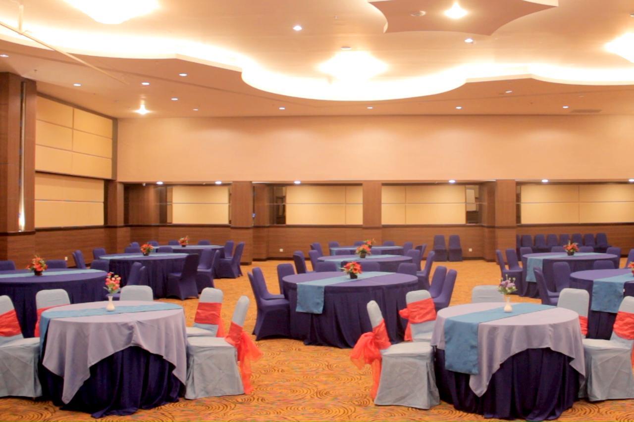 Hotel Brothers Biru Solo Baru Exteriér fotografie