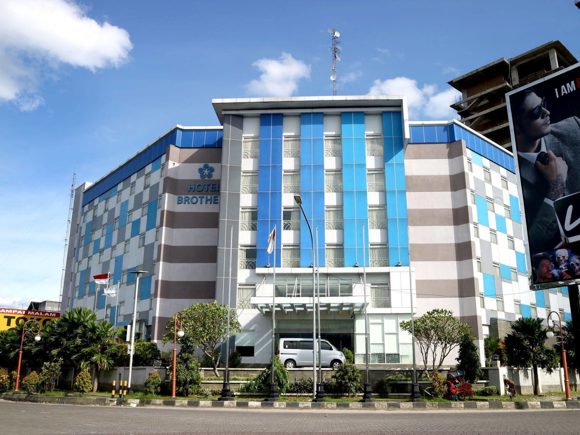 Hotel Brothers Biru Solo Baru Exteriér fotografie