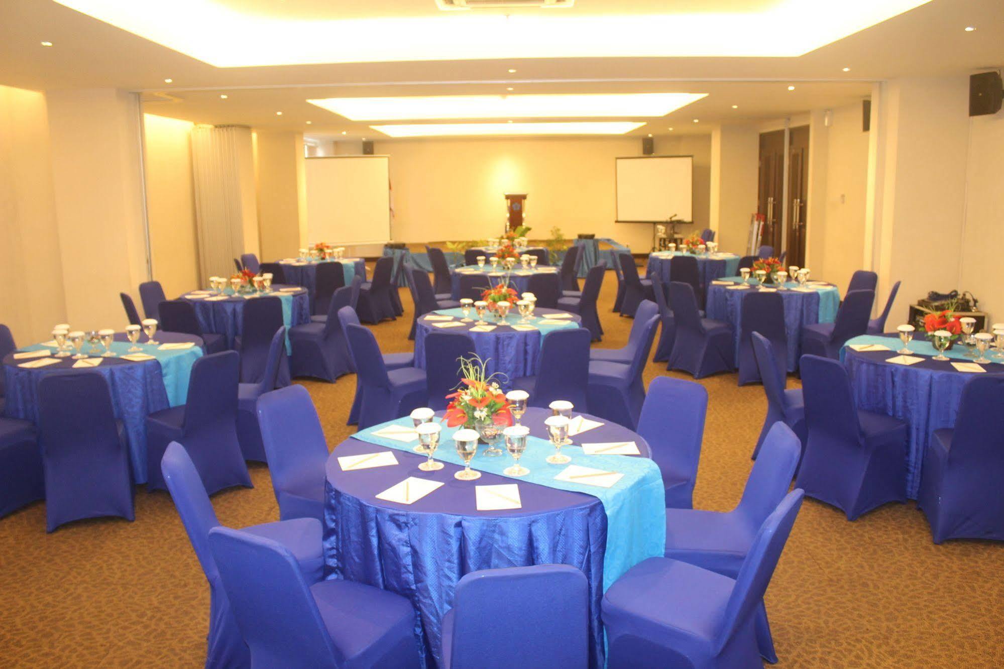 Hotel Brothers Biru Solo Baru Exteriér fotografie