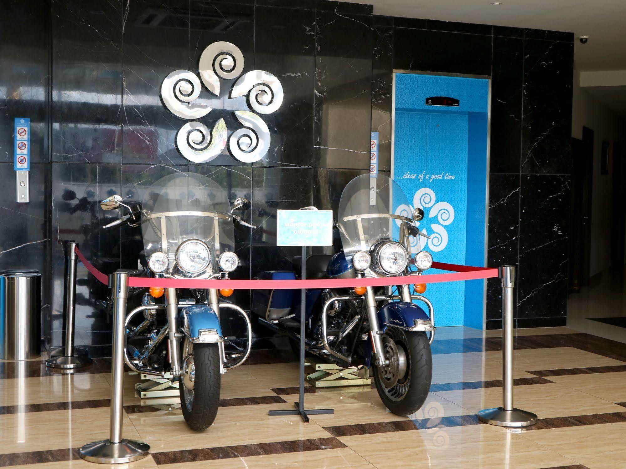 Hotel Brothers Biru Solo Baru Exteriér fotografie